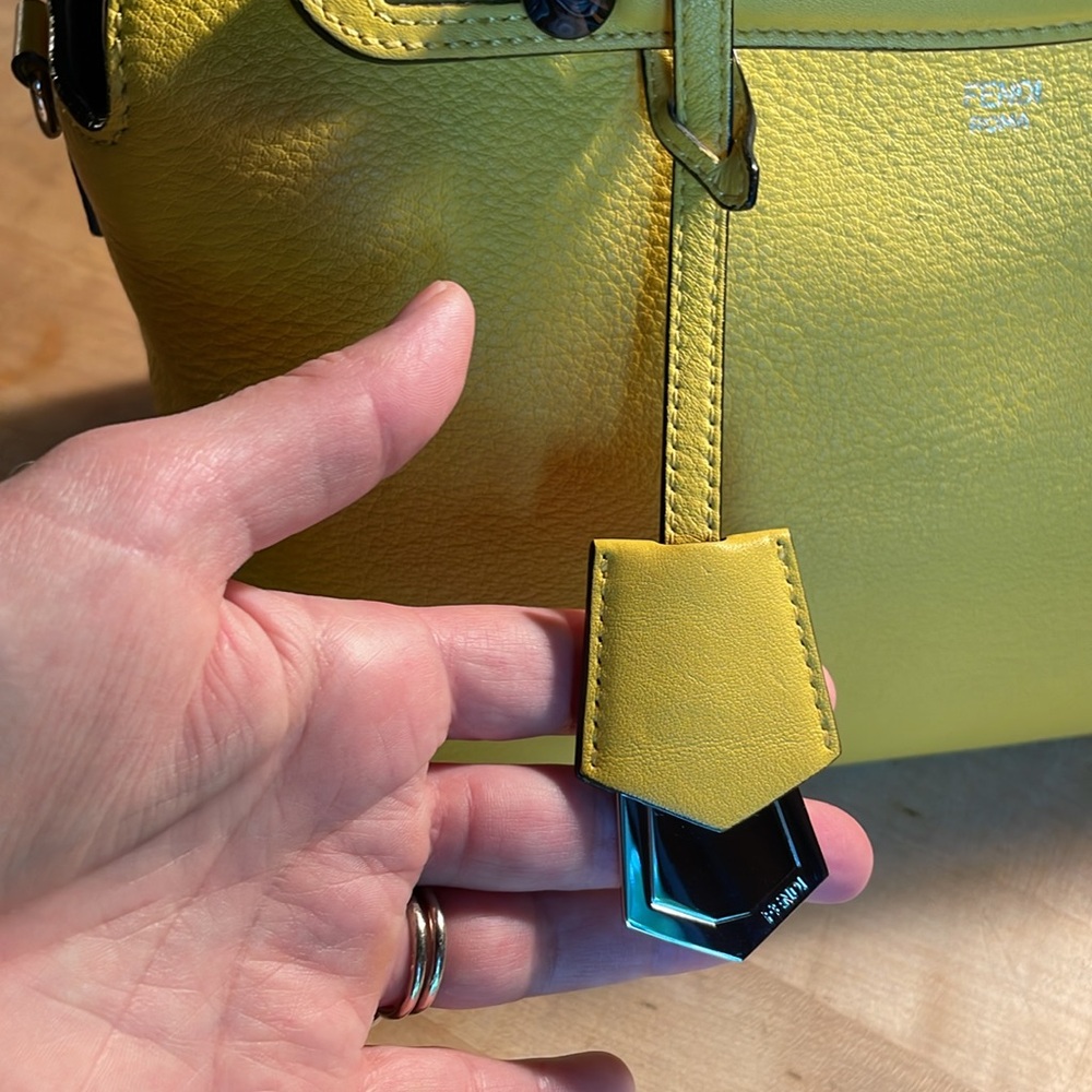 🛑SOLD🛑Fendi By The Way Yellow Black Croc Tail Bag! Monster Vibes!🖤💛🖤 - Picture 5 of 16